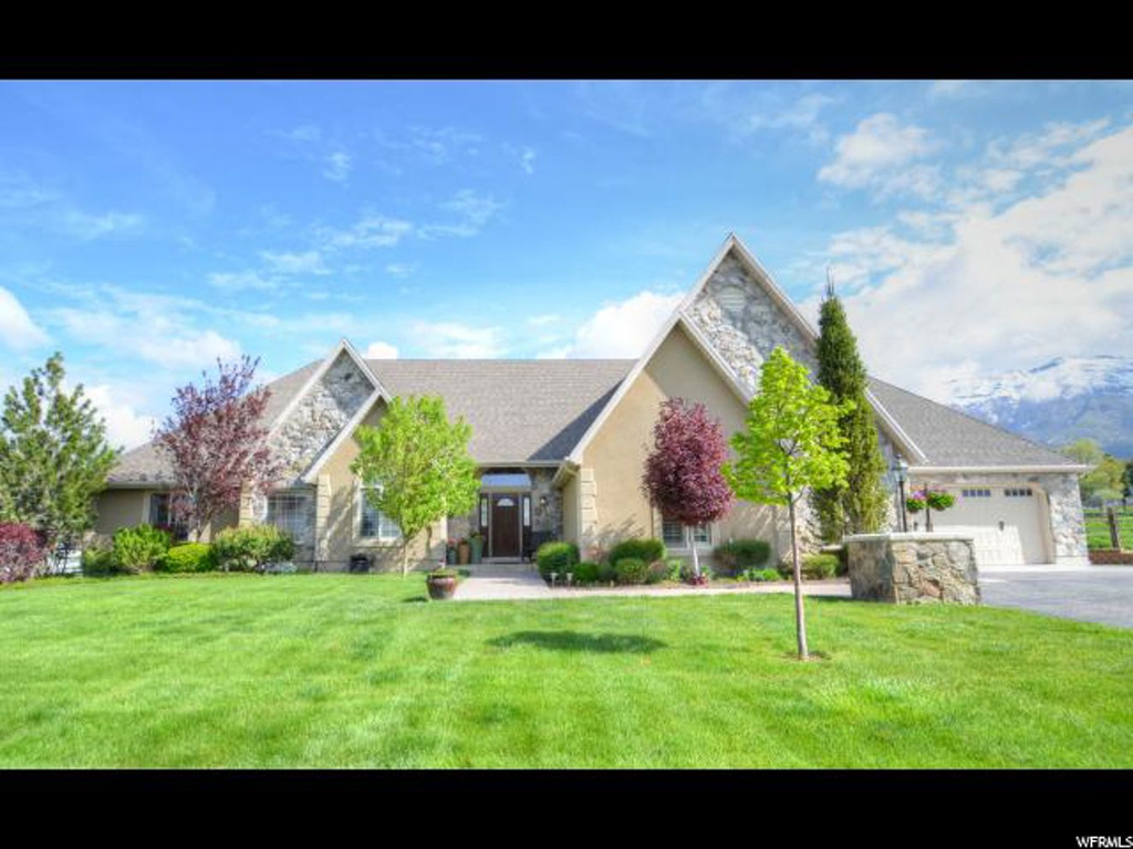 180 E Lomond View Dr, North Ogden, UT 84414