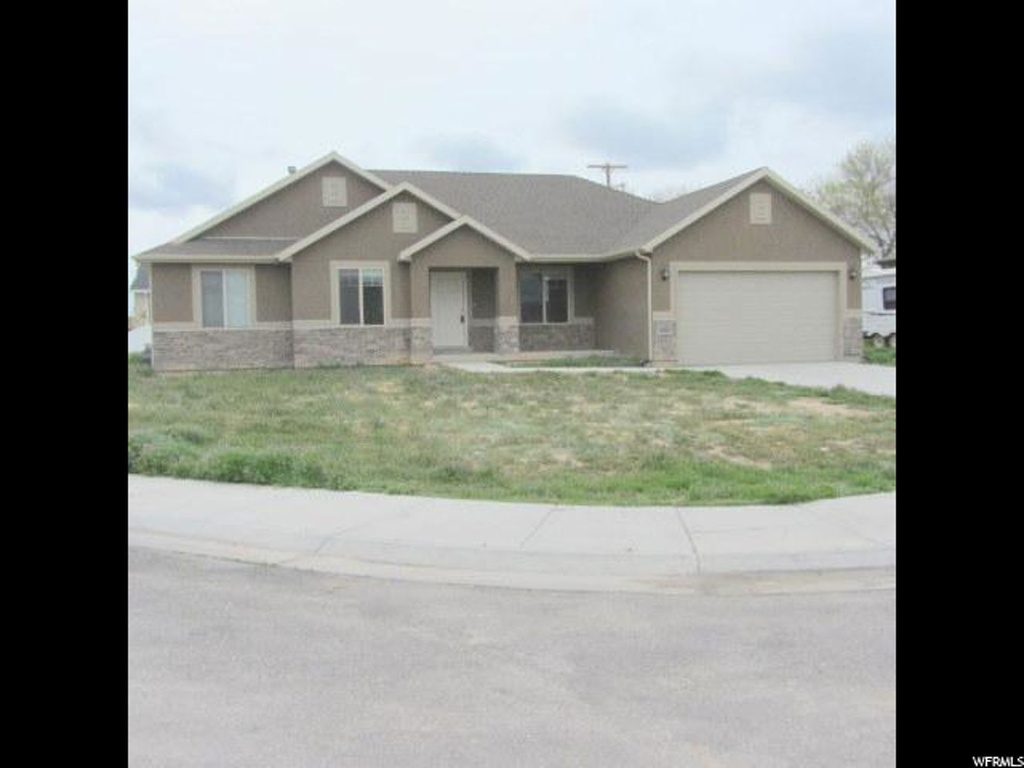1890 S 2050 E, Naples, UT 84078