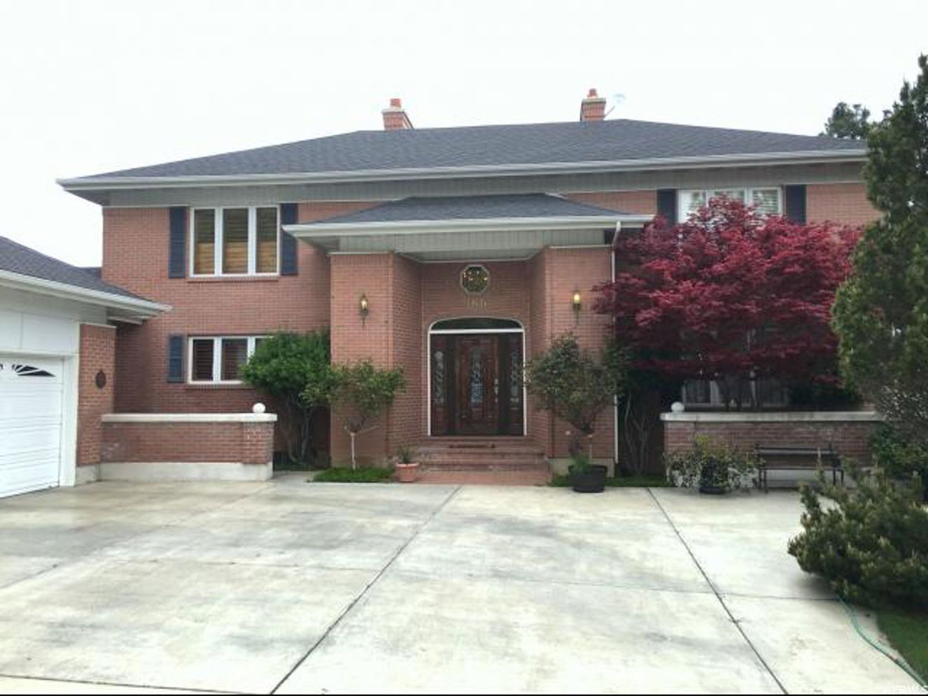 986 Oakwood Dr, Bountiful, UT 84010
