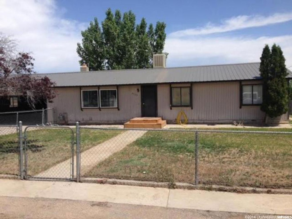 2729 E Pebbles Acres Dr S, Vernal, UT 84078