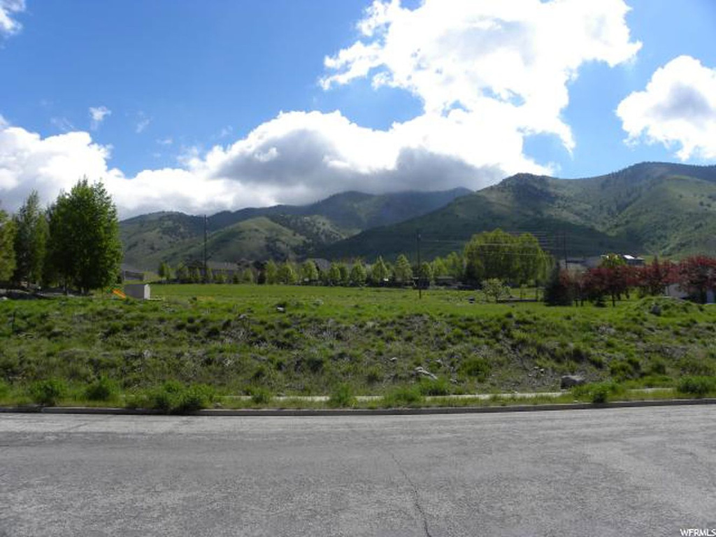 2950 Ridge View Dr #35, North Logan, UT 84341