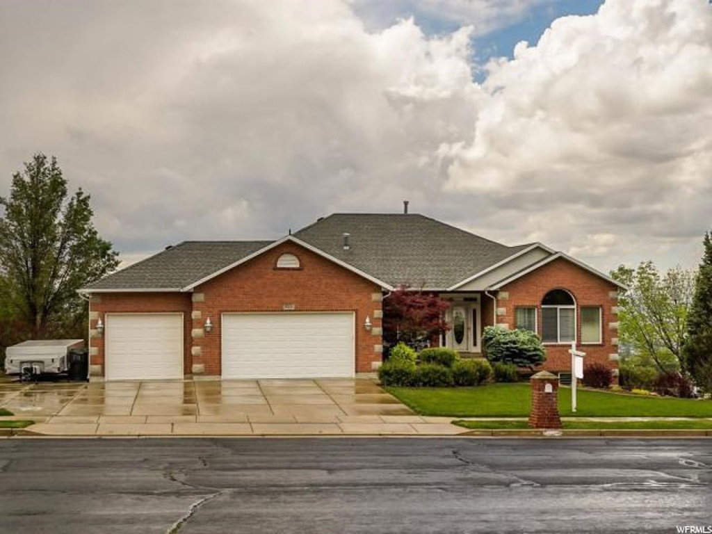 811 E 3550 N, North Ogden, UT 84414