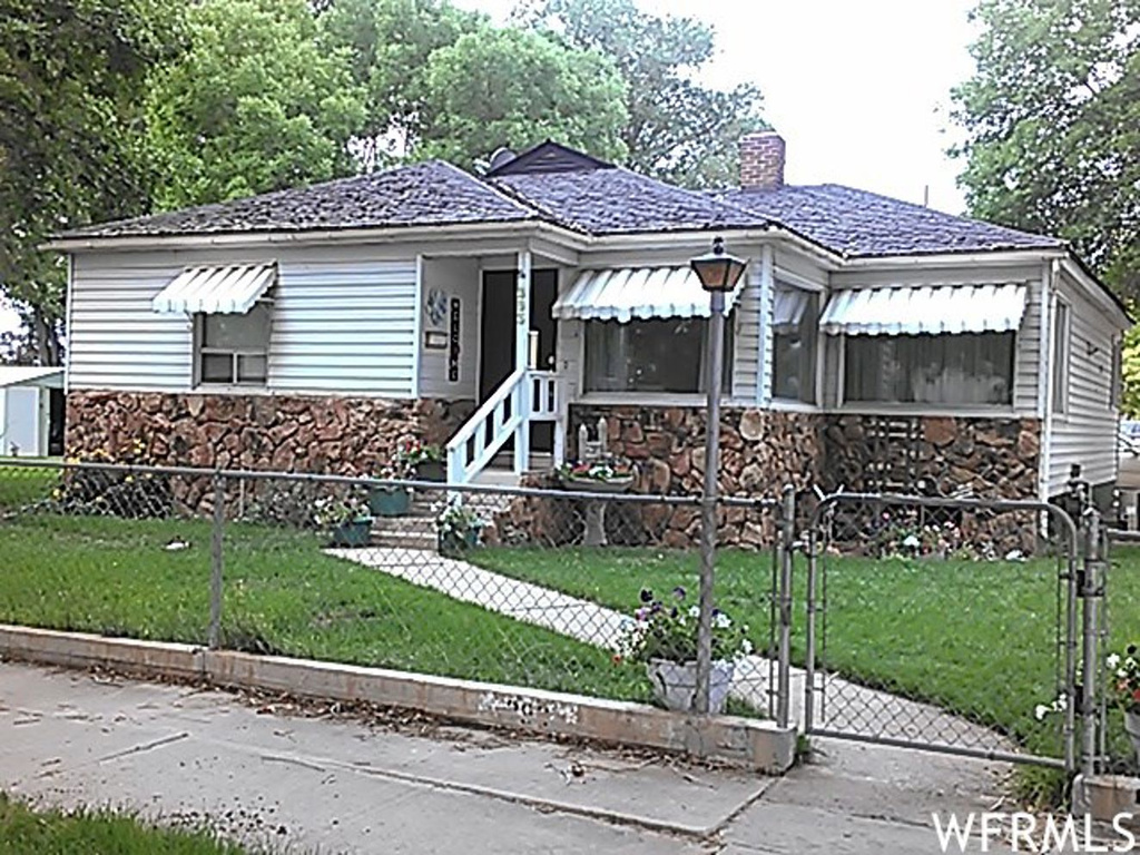 293 N 500 E, Roosevelt, UT 84066