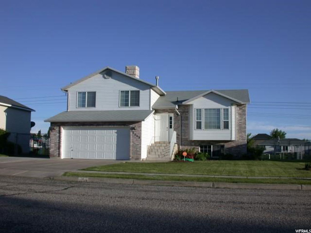 3009 W 4475 S, Roy, UT 84067