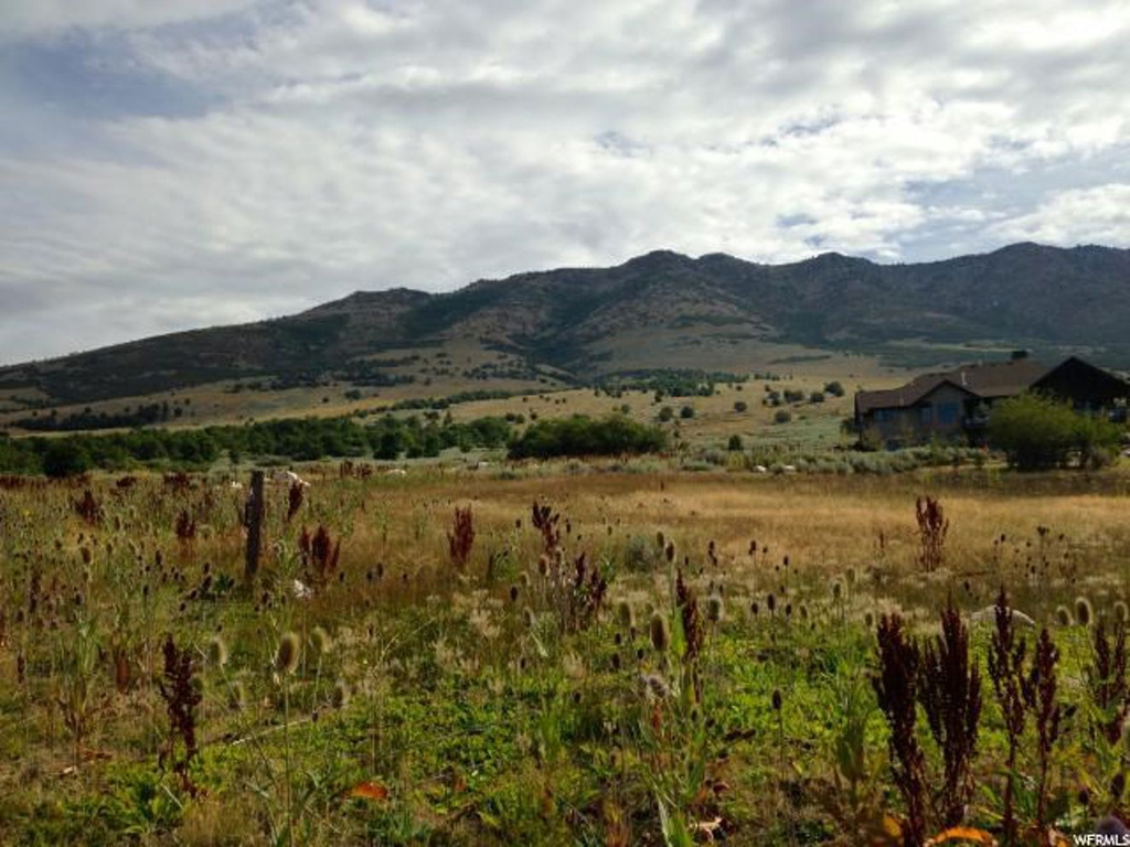 5852 E Wildflower Ct #105, Eden, UT 84310