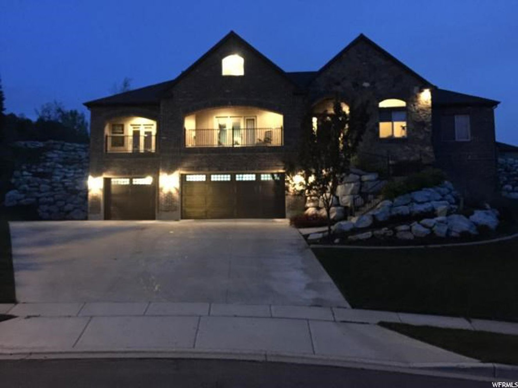 2596 S Fairway Cir E, Bountiful, UT 84010