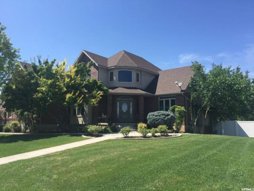 738 W 2525 S, Syracuse, UT 84075
