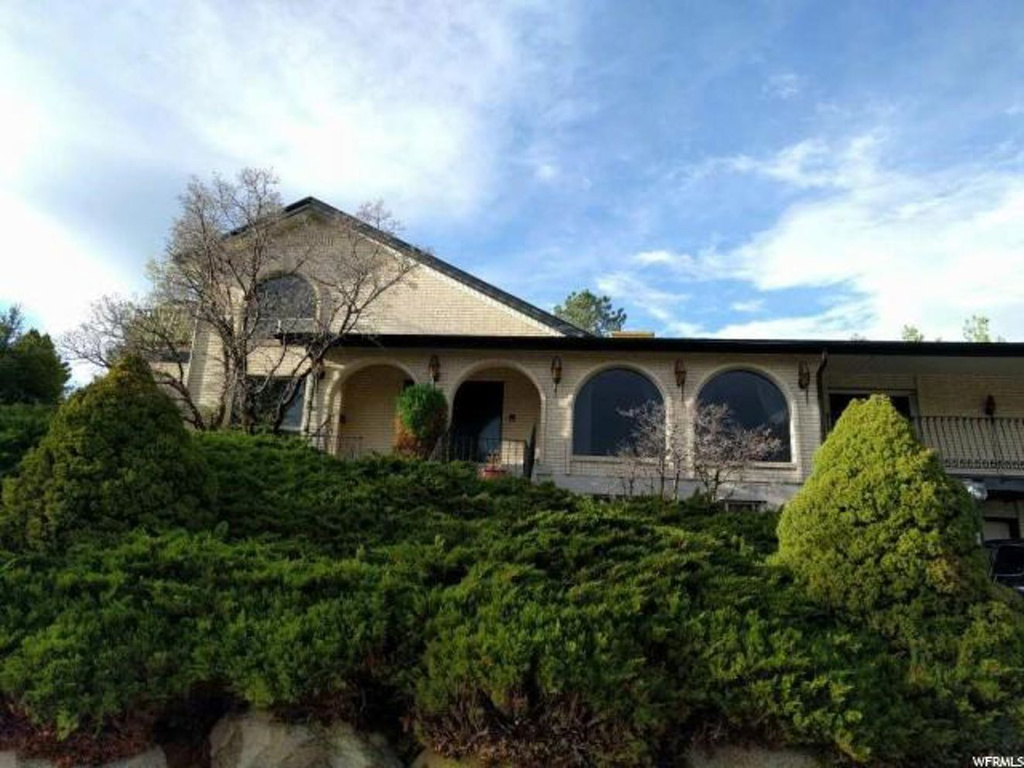 2485 E Wasatch Blvd, Sandy, UT 84092