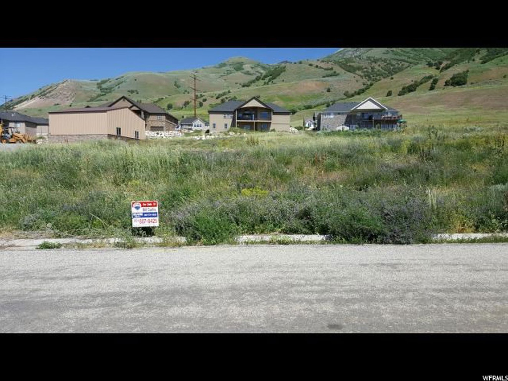 1845 S Maple Hls E #2, Perry, UT 84302