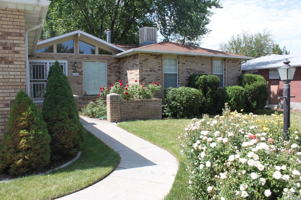 1806 E 9800 S, Sandy, UT 84092