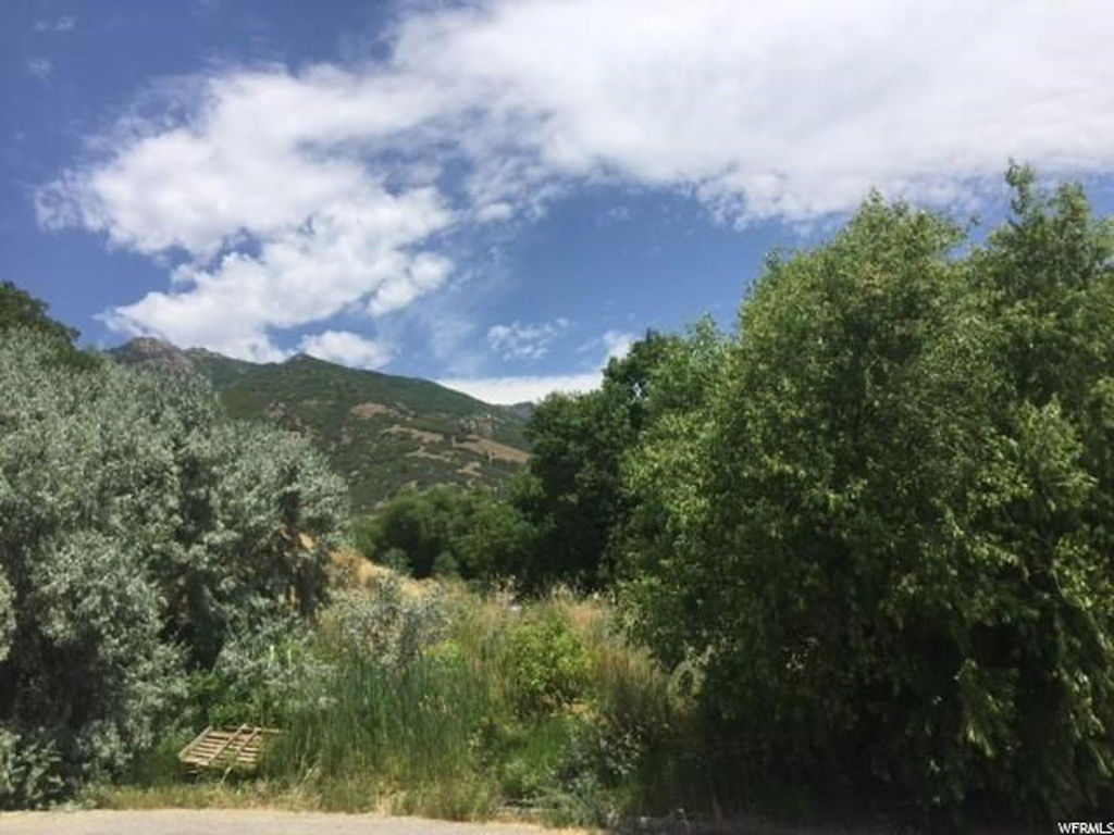 5920 S 2450 E, Ogden, UT 84403