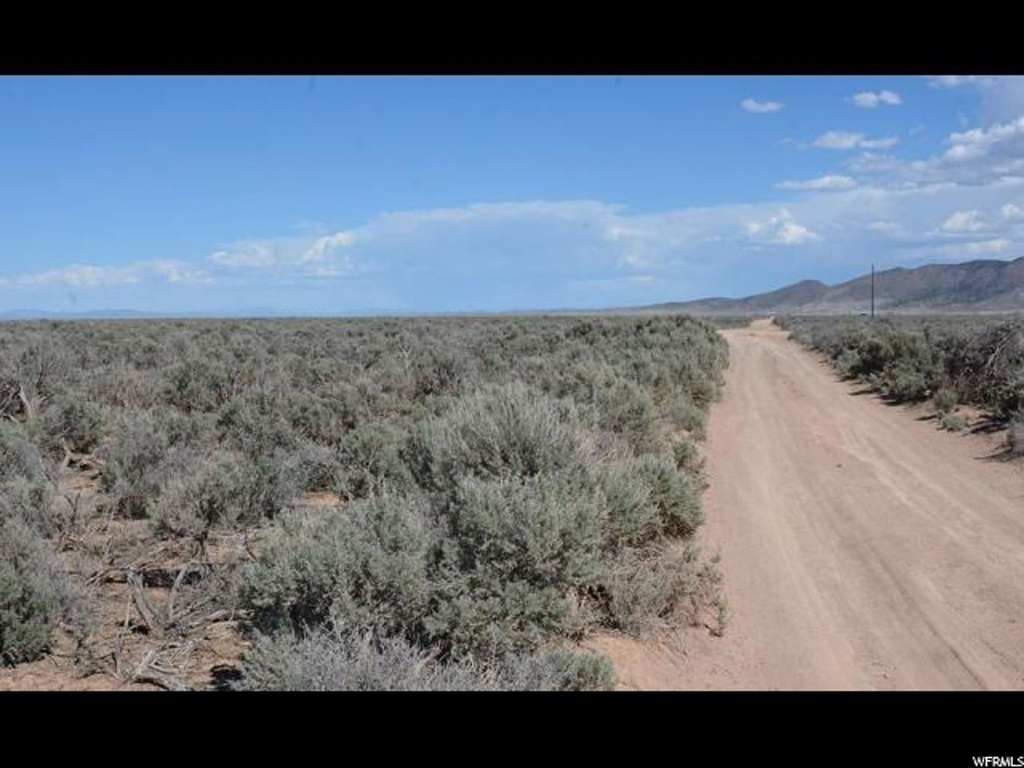 6200 N 500 E, Newcastle, UT 84756