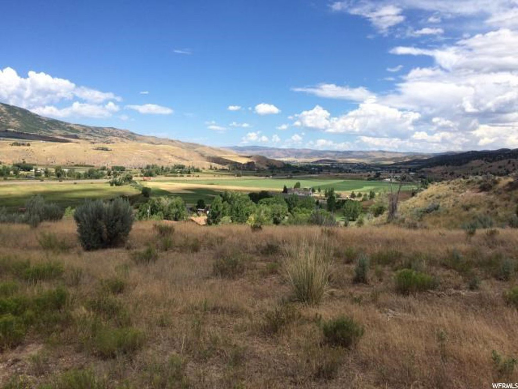 194 E Cherry Canyon Ln, Wanship, UT 84017