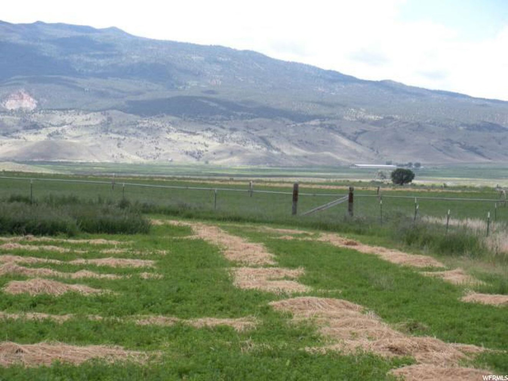 150 E 400 S #1, Bicknell, UT 84715