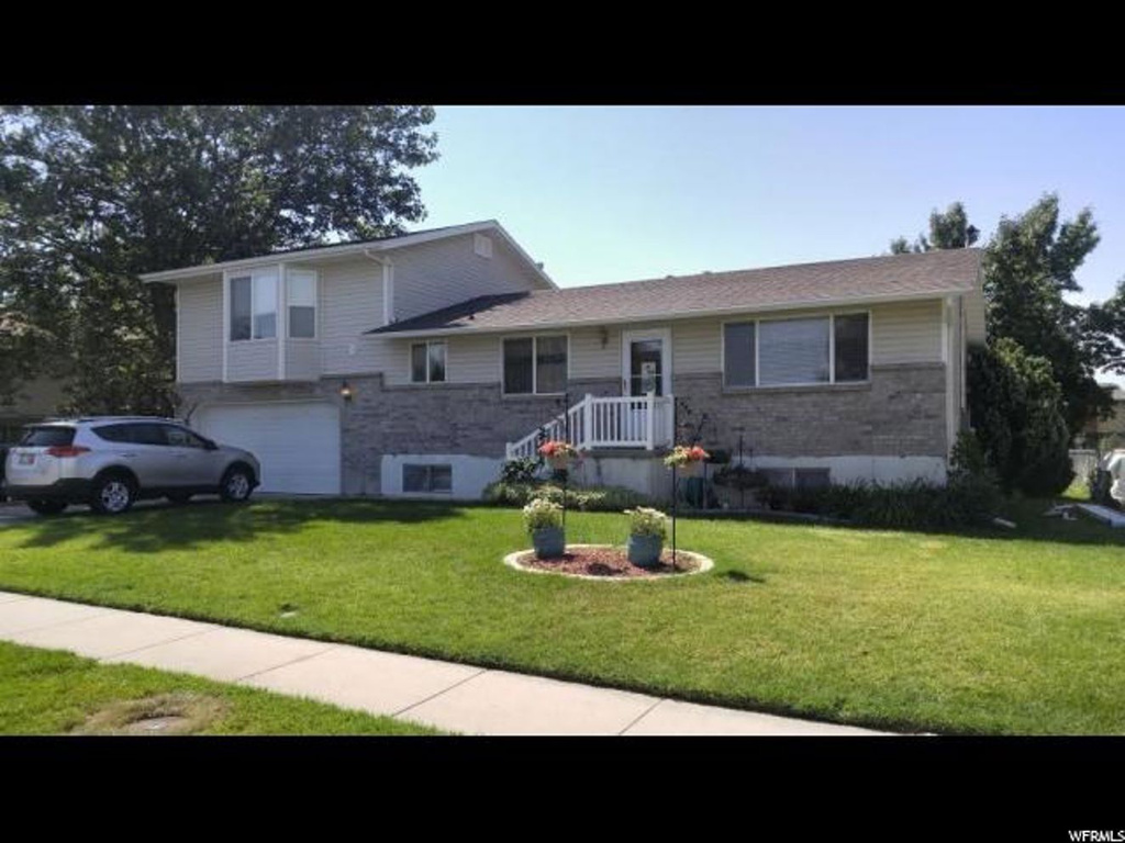 577 W 1580 N, Clinton, UT 84015