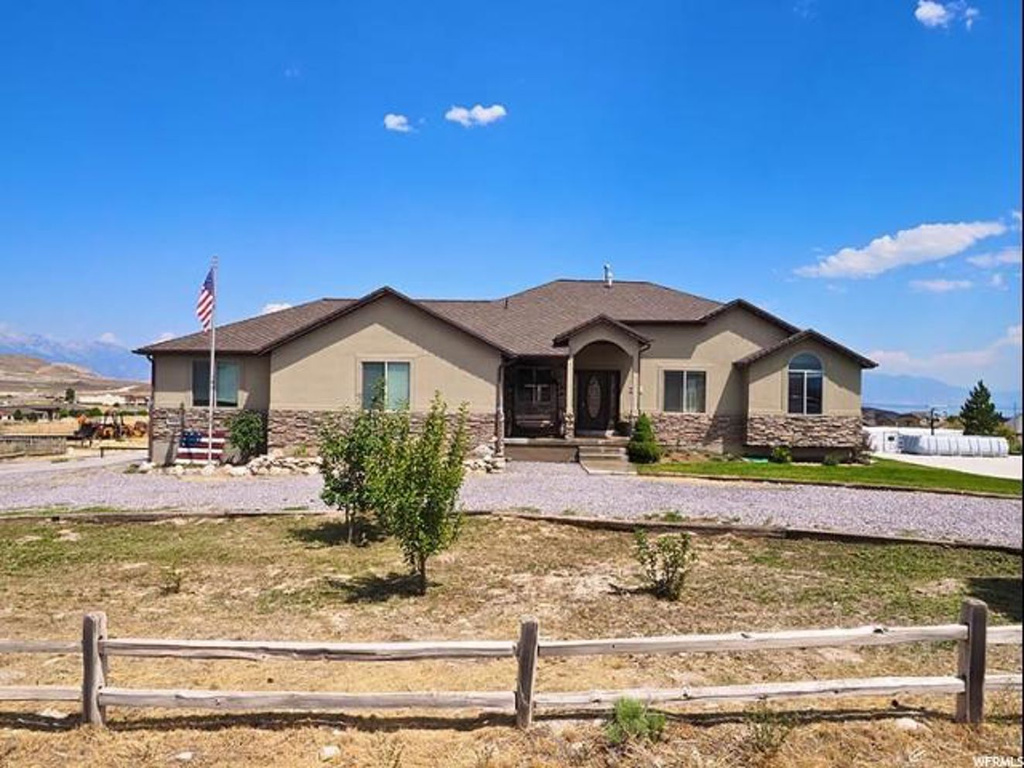 9044 N Cedar Pass Rd E, Eagle Mountain, UT 84005