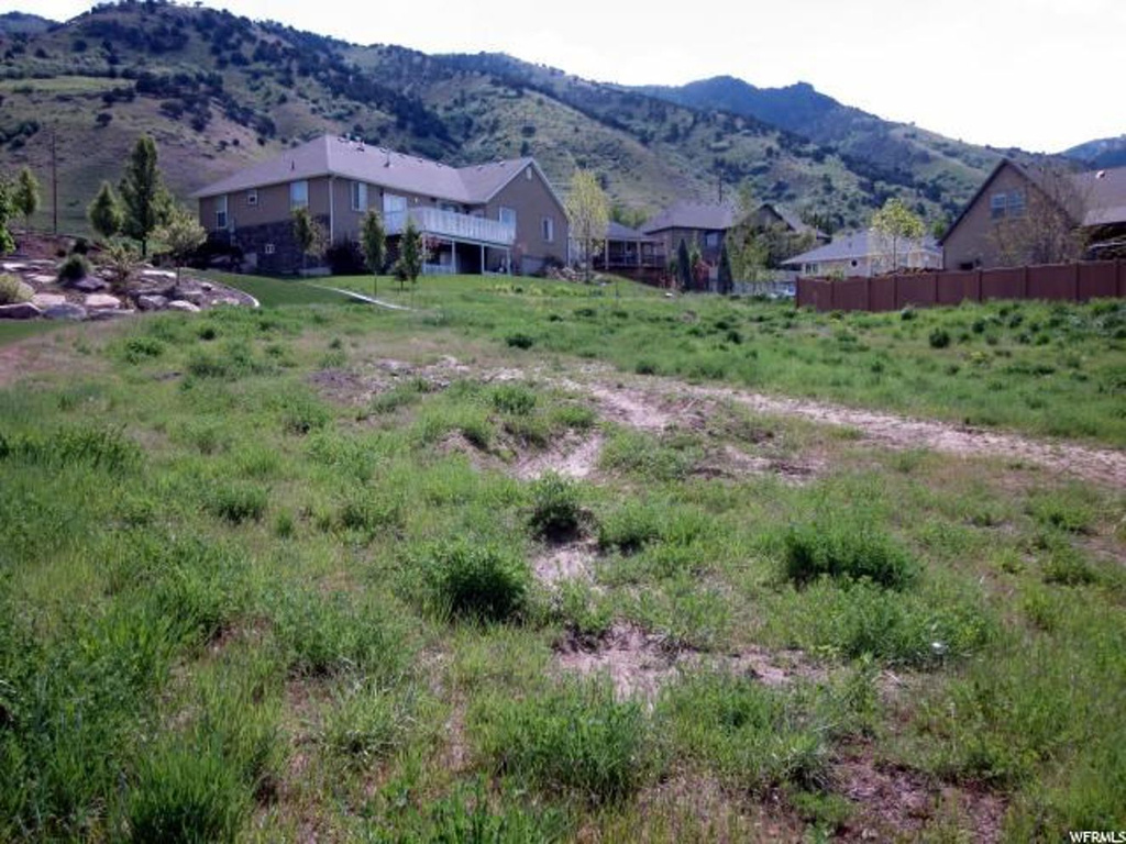 719 E Eagleview Dr N #21, Providence, UT 84332