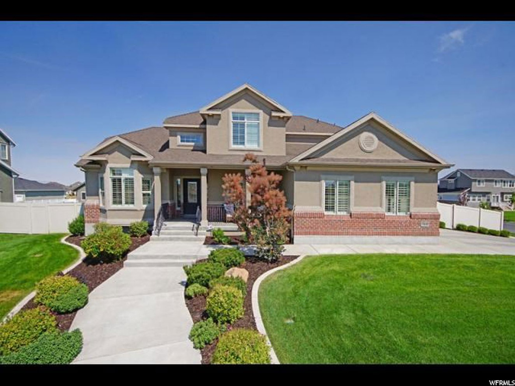 3448 W 2300 N, Clinton, UT 84015