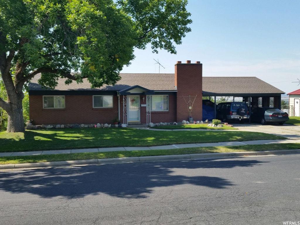 1876 S Spring Creek Dr, Bountiful, UT 84010