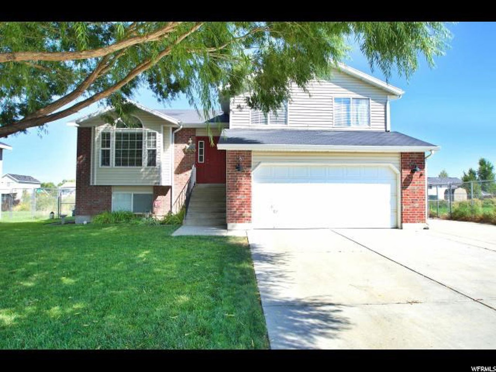 2378 W 2000 N, Clinton, UT 84015