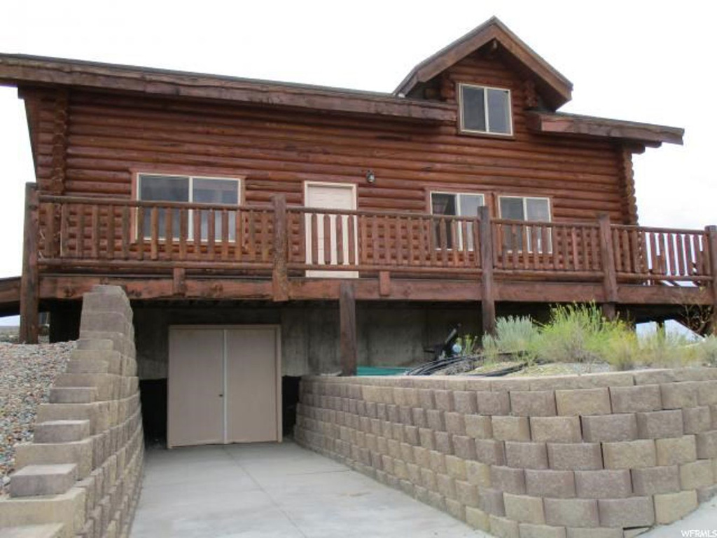 12650 E High Lonsome Dr, Lapoint, UT 84039