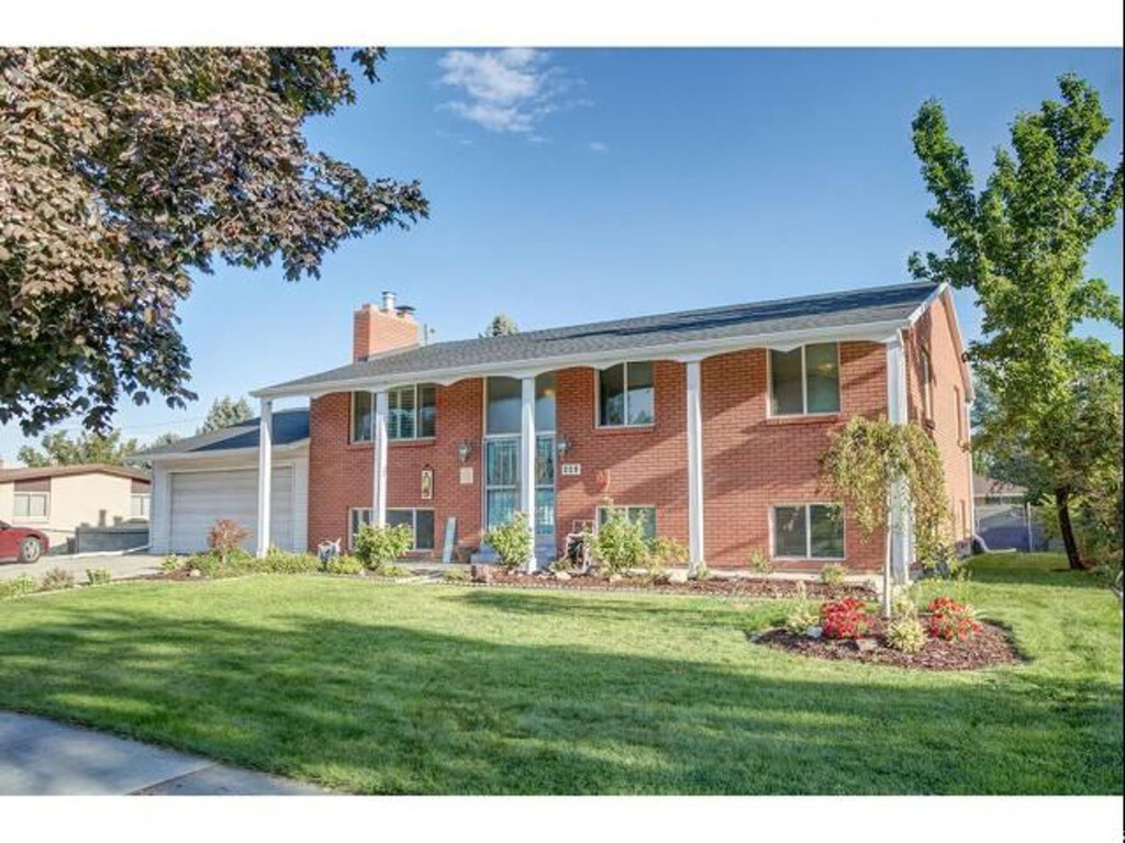 739 Deerfield Rd E, Murray, UT 84107
