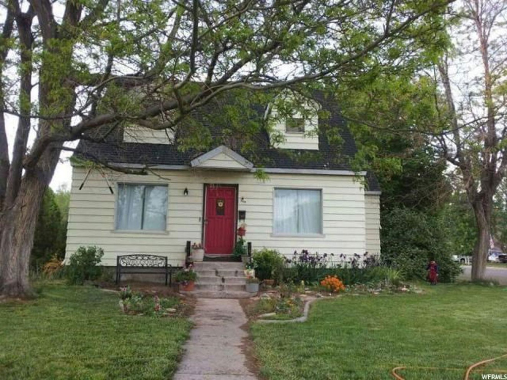 385 E Center, Richfield, UT 84701