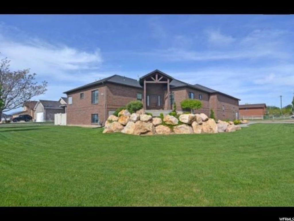 1478 W 800 N, Clinton, UT 84015