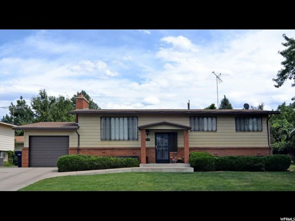 5848 S 2325 W, Roy, UT 84067