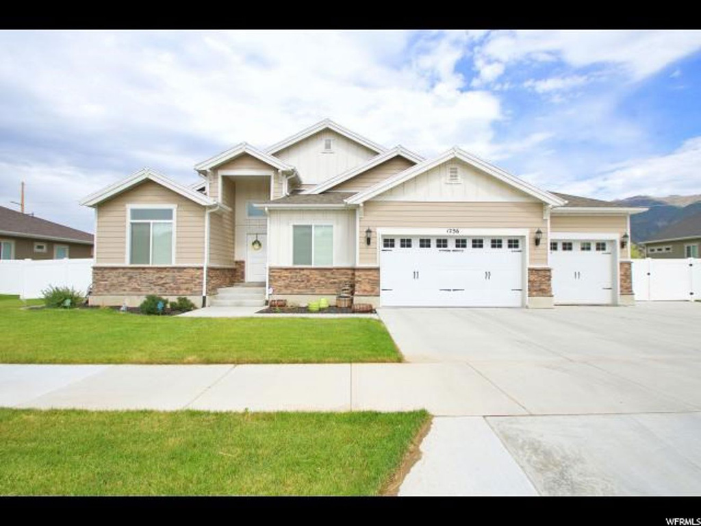 1236 E Canyon Dr, South Weber, UT 84405