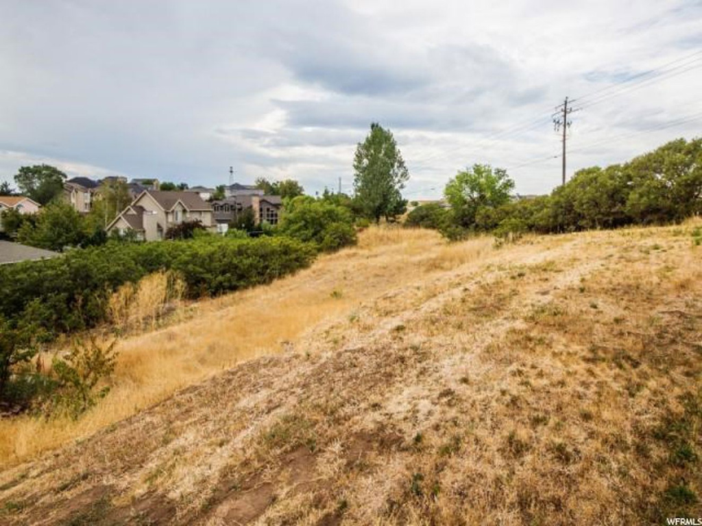 2060 E 2900 N #1, Layton, UT 84040