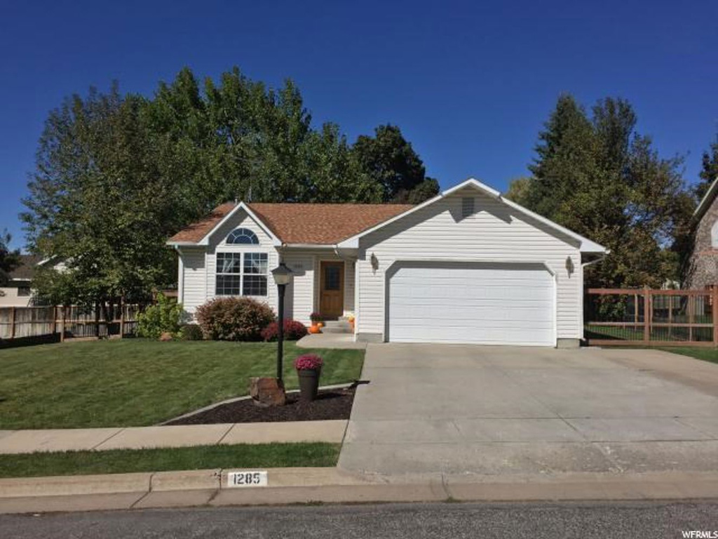 1285 Eastridge Cir, Logan, UT 84321