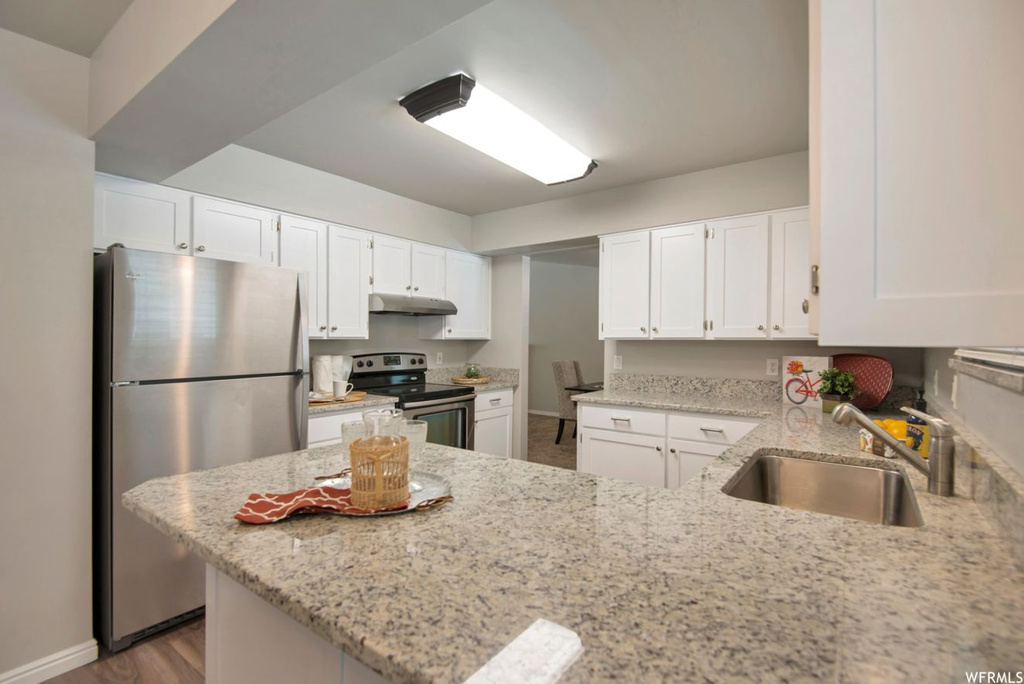 1375 E Vintry Ln, Murray, UT 84121