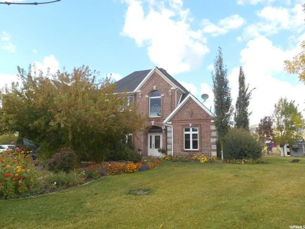 5626 N Fork Rd E, Liberty, UT 84310