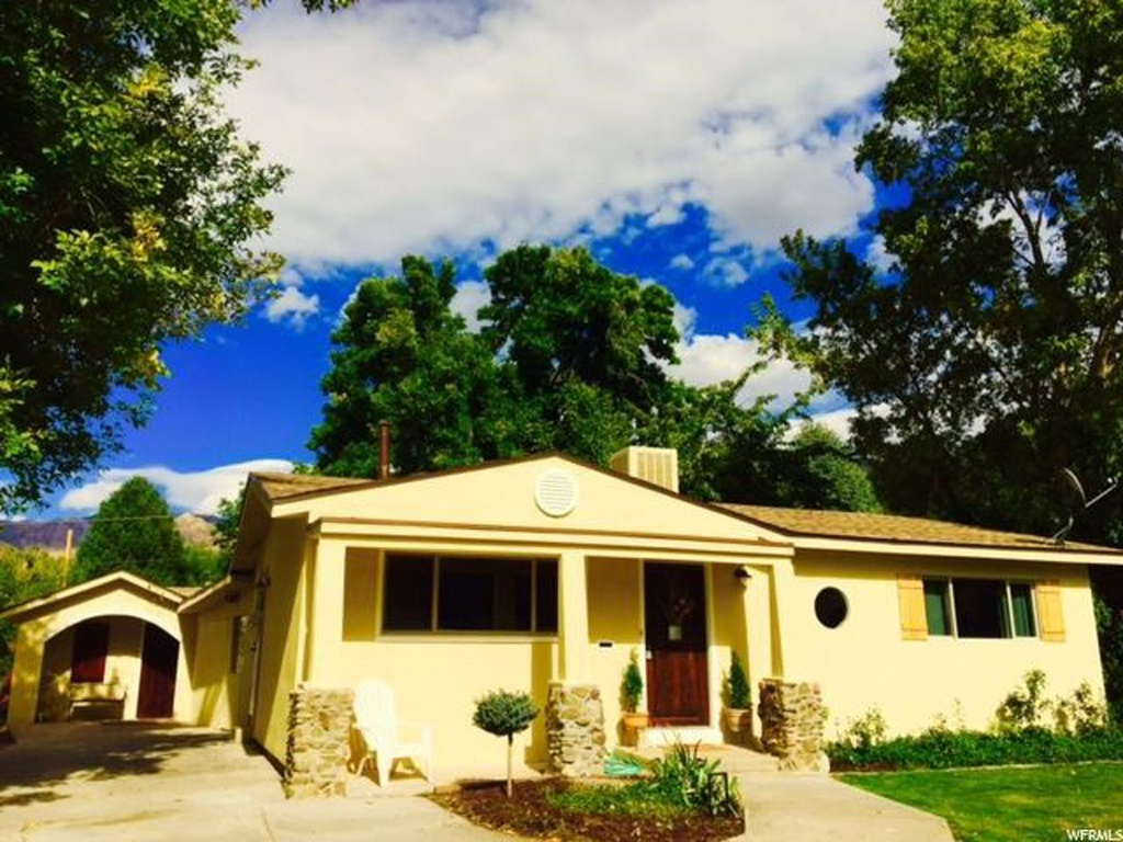 1032 E Chatelain Rd S, Ogden, UT 84403