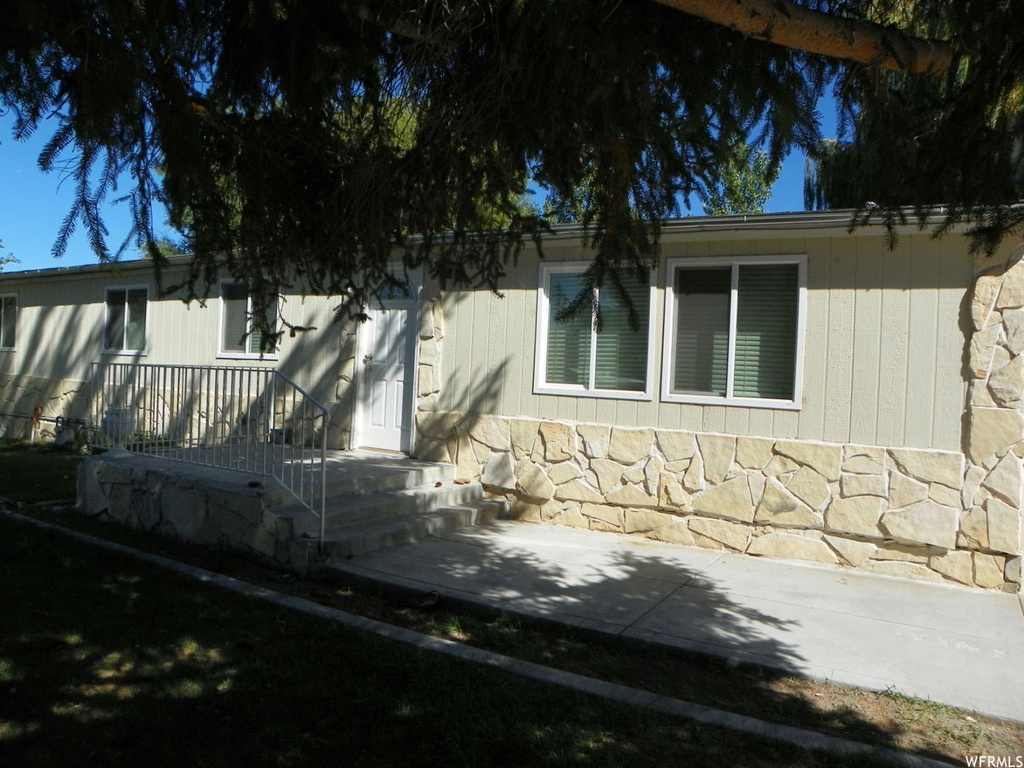 390 N 200 E, Monroe, UT 84754