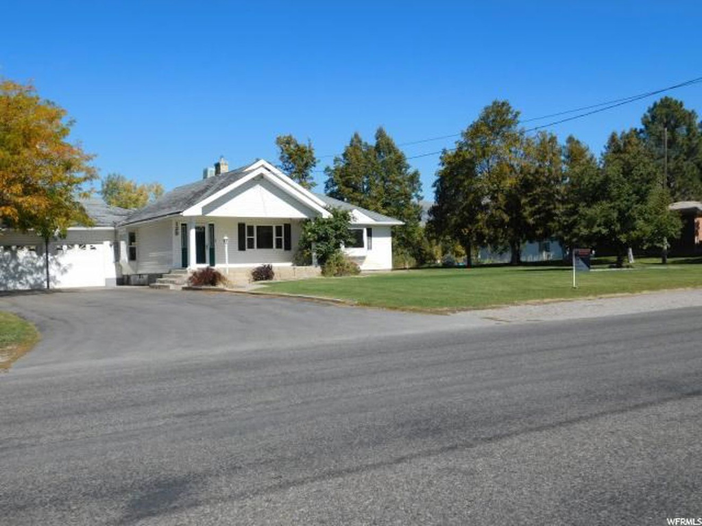 129 E 300 S, Hyrum, UT 84319