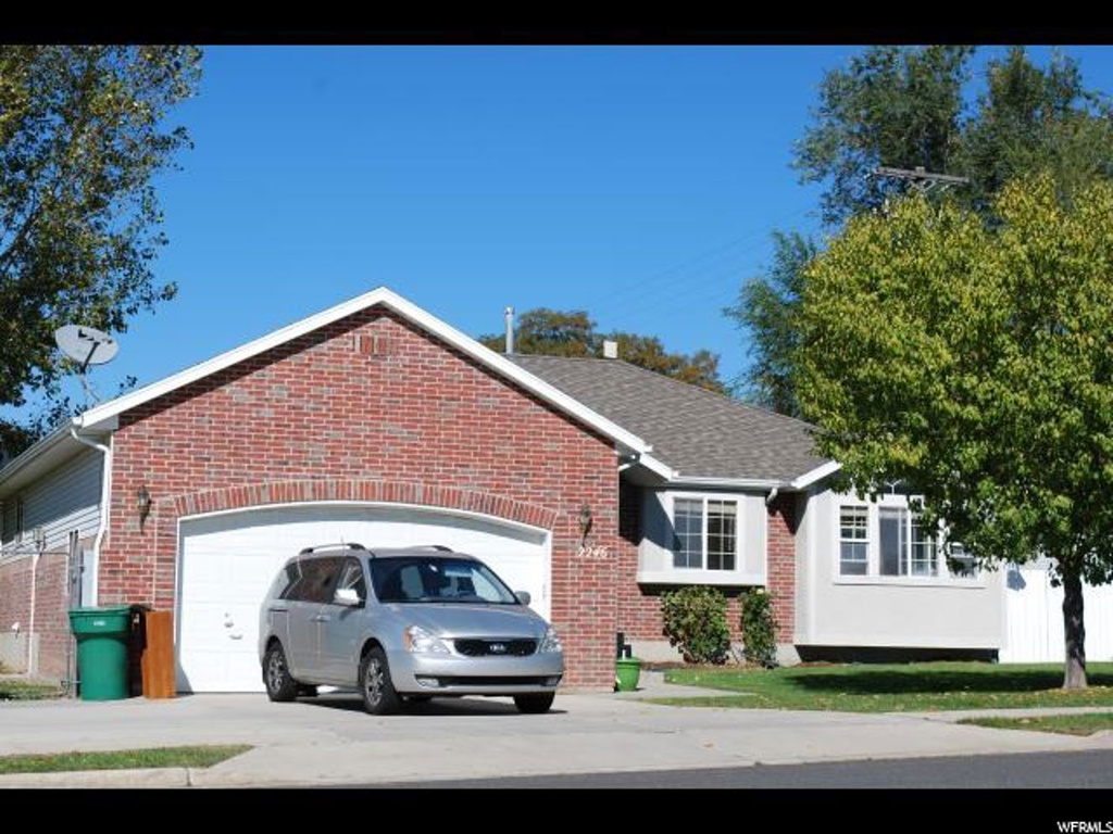2246 W 5700 S, Roy, UT 84067