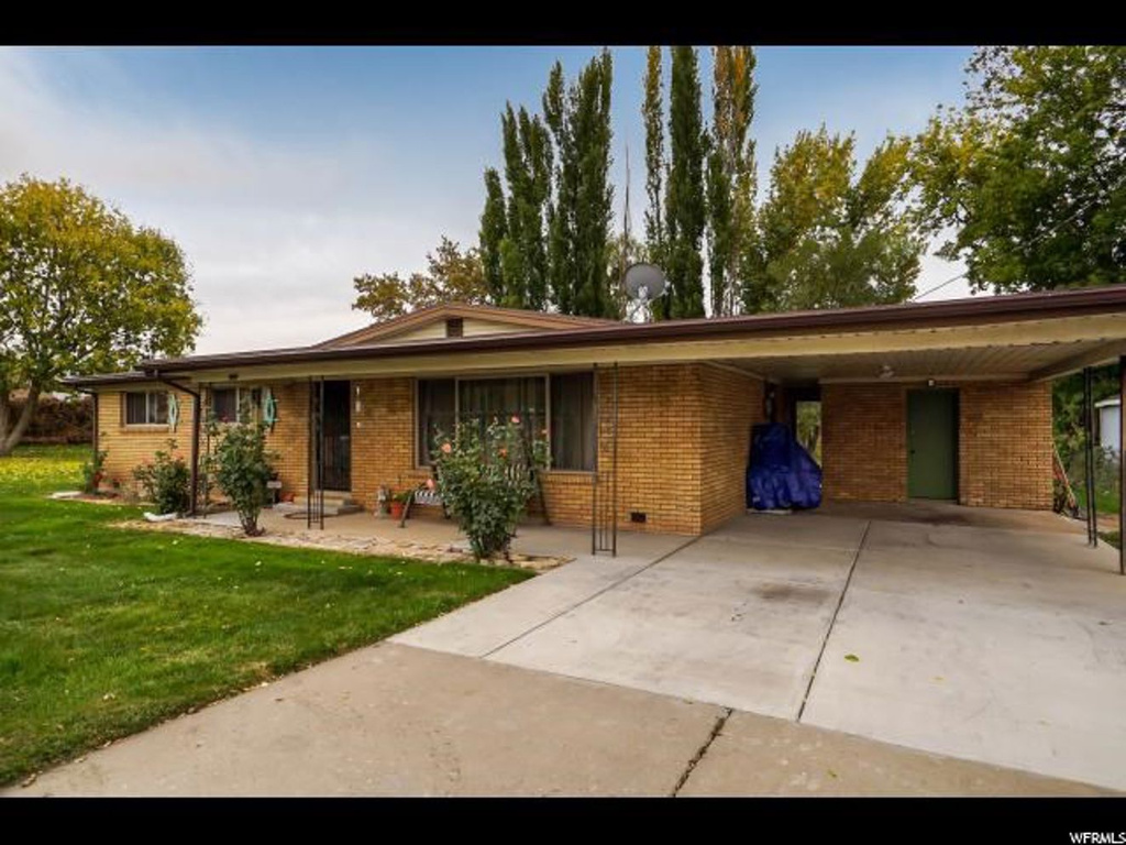 567 W 2300 N, Clinton, UT 84015