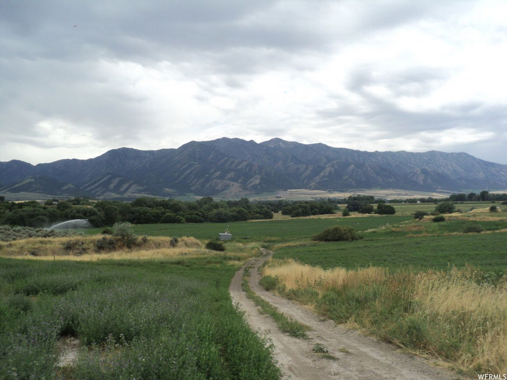 85 S 600 W, Hyrum, UT 84319