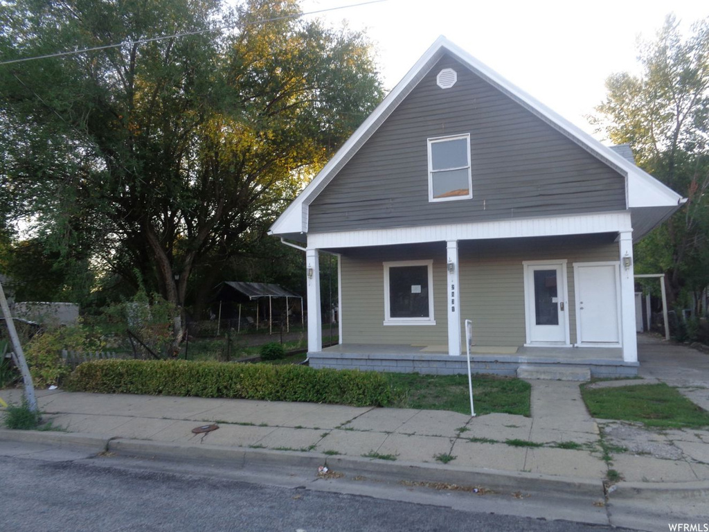 2831 S Kiesel Ave, Ogden, UT 84401