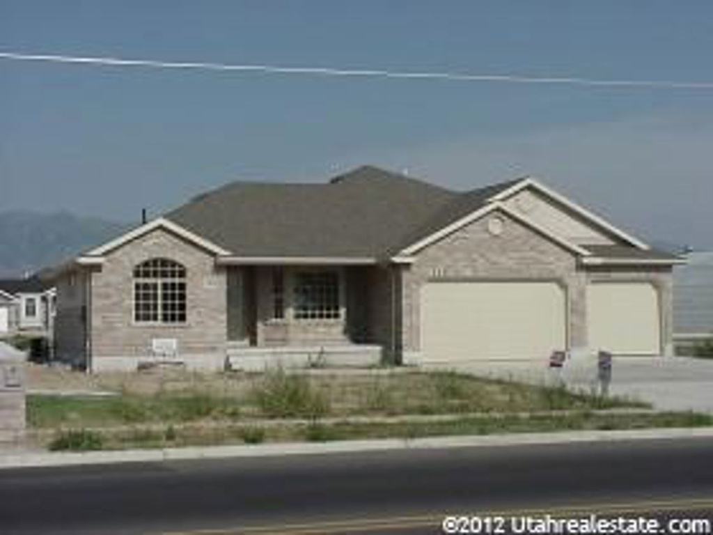 2381 S 1000 W, Syracuse, UT 84075