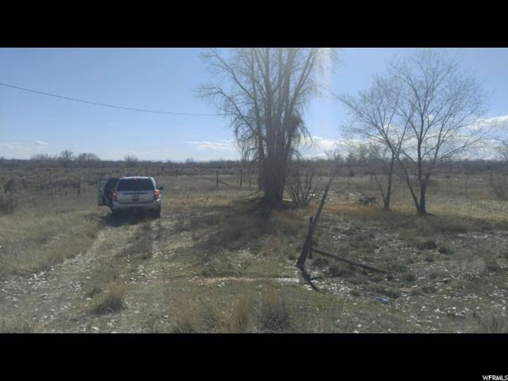7428 N 7500 E, Lapoint, UT 84039