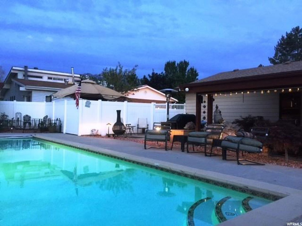 433 E Floyd Dr, Sandy, UT 84070