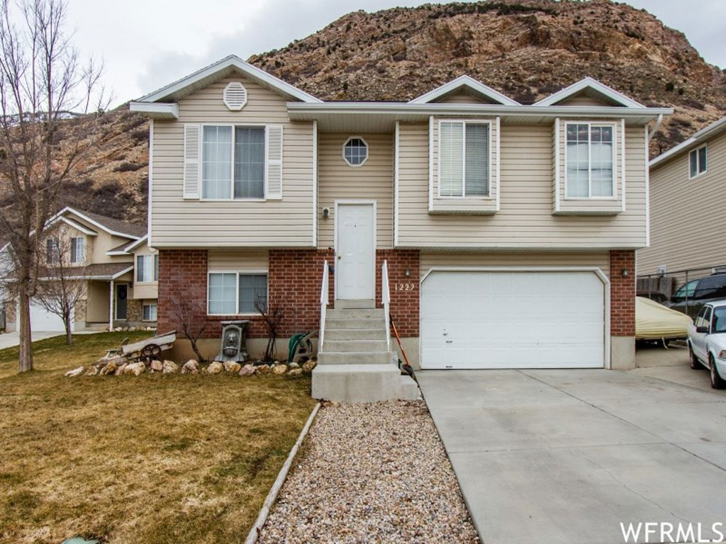1222 N Willard Peak Dr E, Ogden, UT 84404