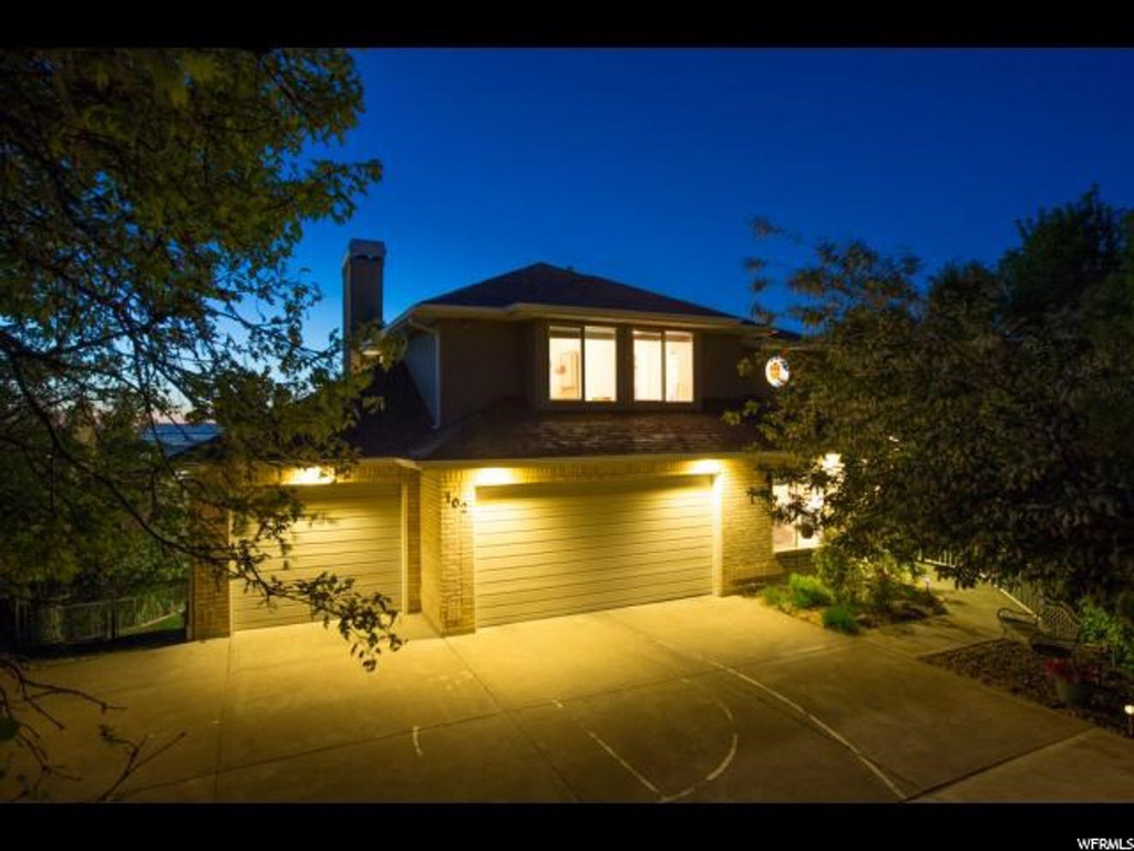 102 Coventry Ln, North Salt Lake, UT 84054
