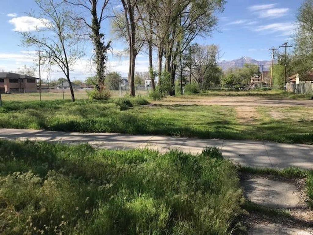 566 E 24th St, Ogden, UT 84402