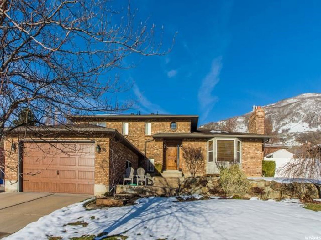 196 N Mountain Rd E, Fruit Heights, UT 84037
