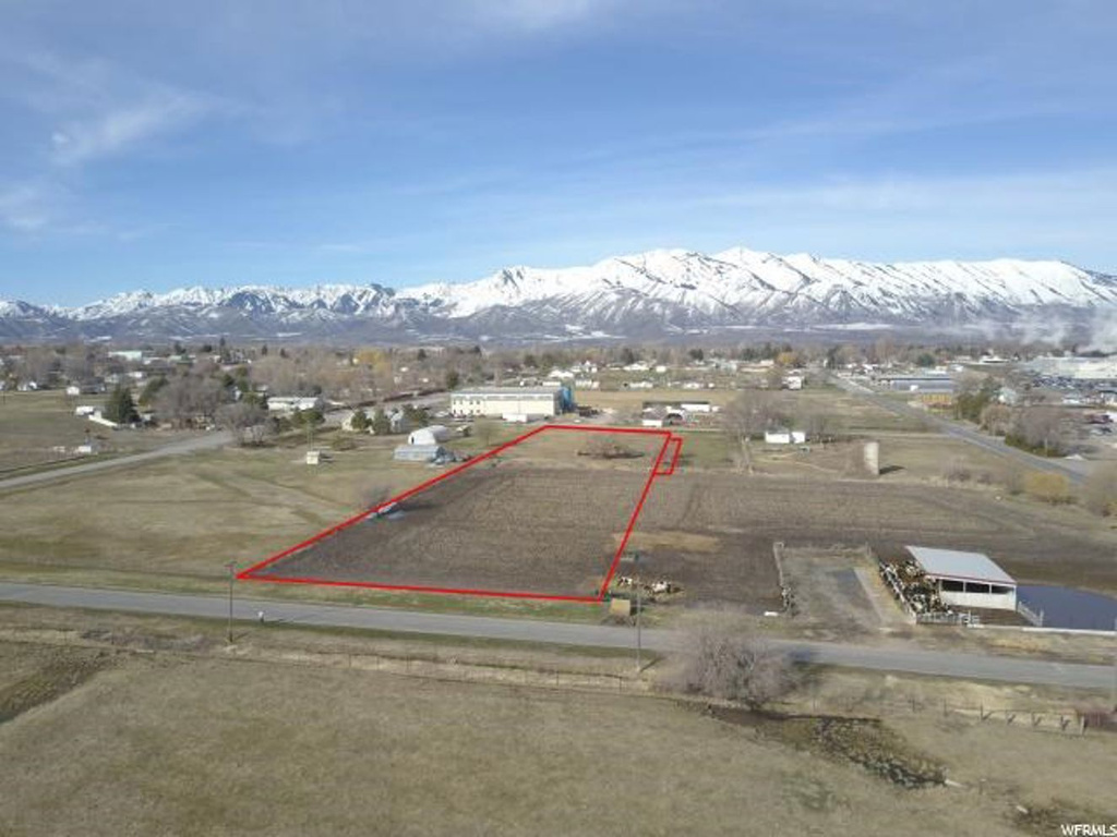 250 N 200 E, Hyrum, UT 84319