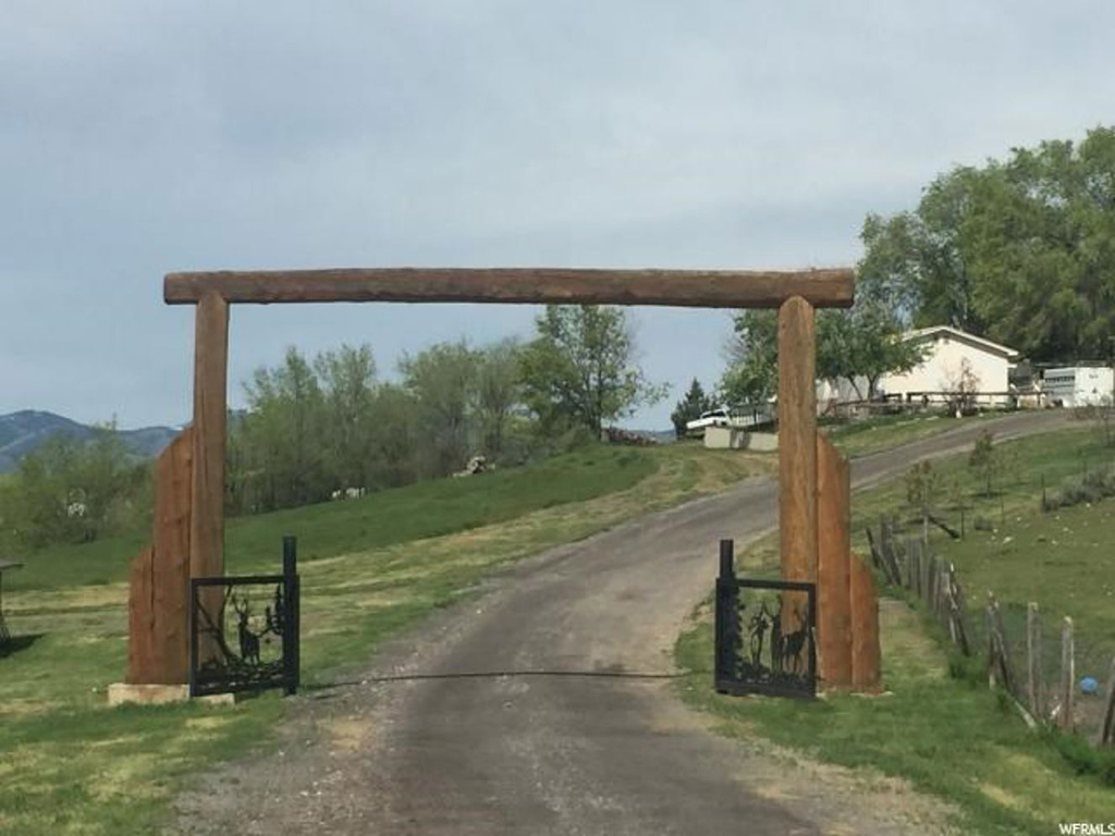 690 W 300 E, Malad City, ID 83252